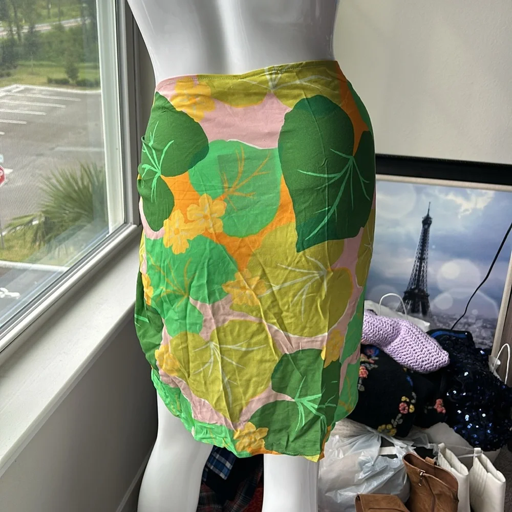 Tropical Leaf Tie-Side Swim Cover-Up Sarong - Green & Yellow